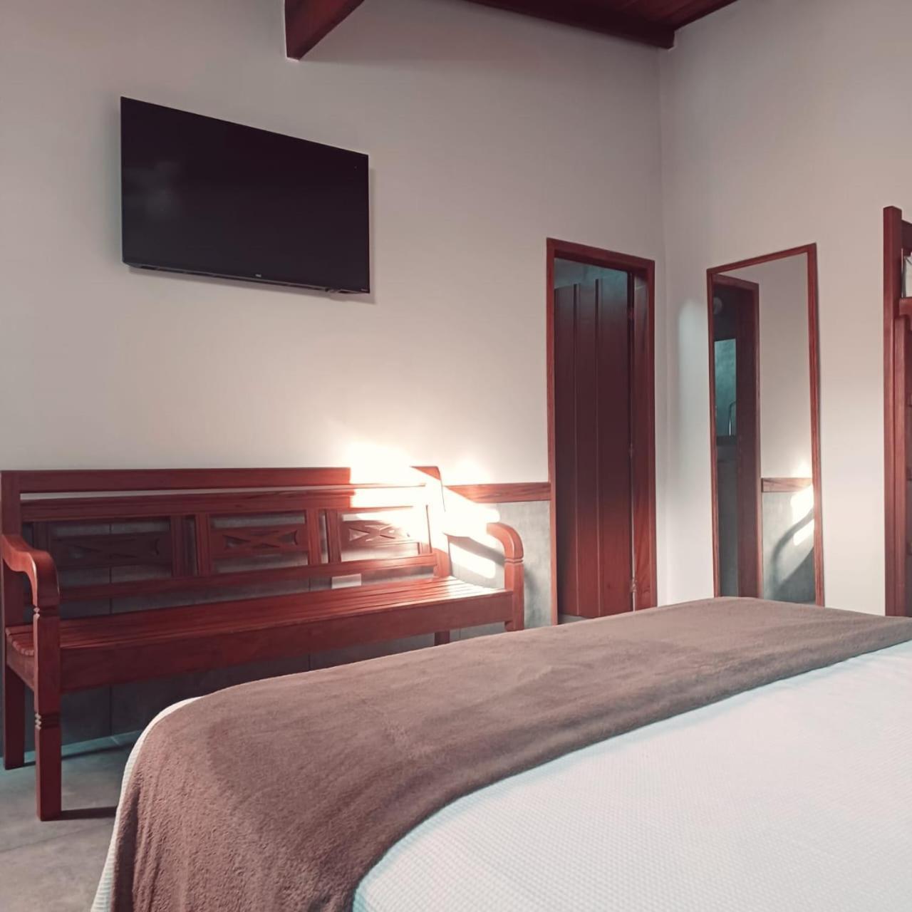 Suites Estou De Ferias Парати Экстерьер фото