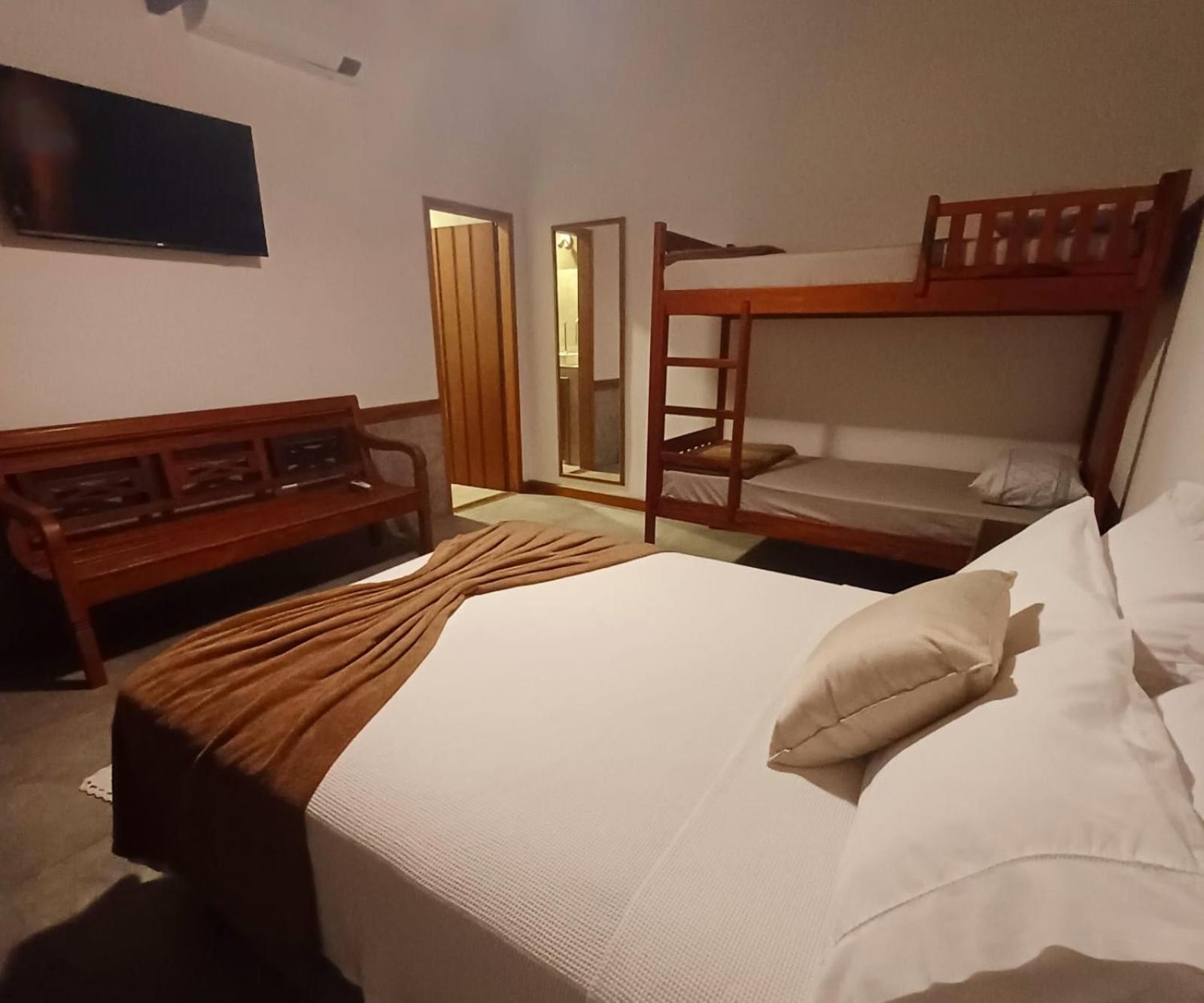 Suites Estou De Ferias Парати Экстерьер фото